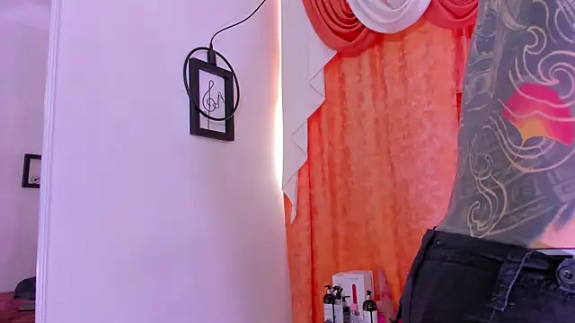 dilan scootk  online show from 05/02/26, 02:33