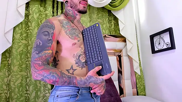 dilan scootk  online show from 10/22/25, 07:24