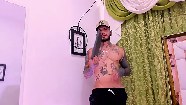 dilan scootk  online show from 12/05/25, 07:45