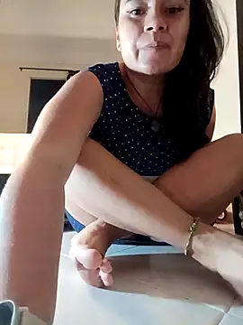 Snapshot of carlajames_ chatting on 10/07/25, 11:50 carlajames online show from 10/07/25, 11:50