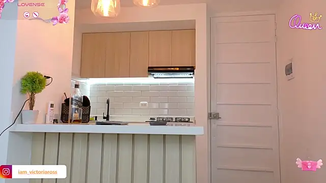 VictoriaRoss1 online show from 02/07/26, 01:13