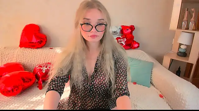 BoysLoveBlondee online show from 02/17/25, 11:02