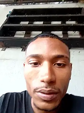 Snapshot of slimmydaddy69 chatting on 03/14/26, 10:32 slimmydaddy69 online show from 03/14/26, 10:32