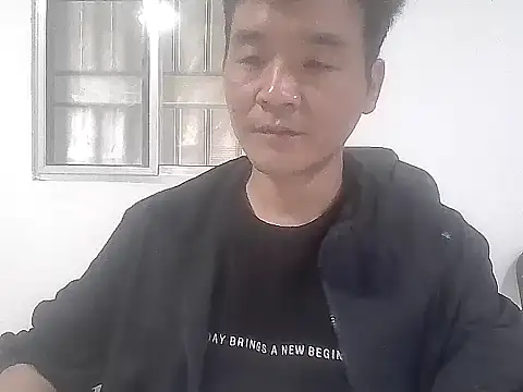 kisstoyousoon2024 online show from 11/16/25, 09:47