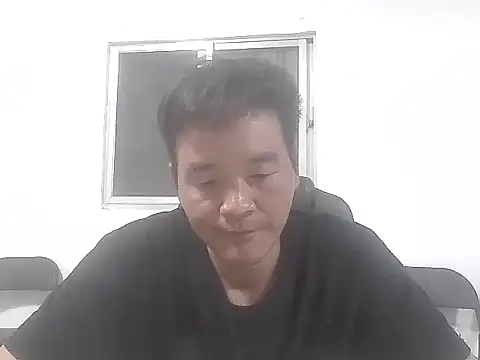 kisstoyousoon2024 online show from 11/18/25, 08:12