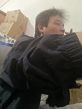 kisstoyousoon2024 online show from 02/18/26, 11:28