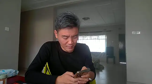 Snapshot of kisstoyousoon2024 chatting on 01/01/25, 08:24 kisstoyousoon2024 online show from 01/01/25, 08:24