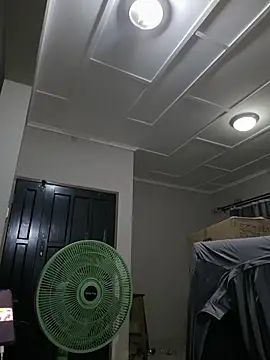 kisstoyousoon2024 online show from 12/04/25, 09:14