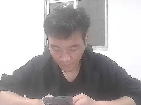 kisstoyousoon2024 online show from 11/11/25, 06:36