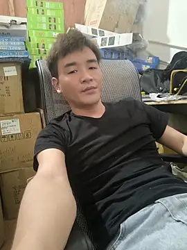 kisstoyousoon2024 online show from 03/01/26, 01:11