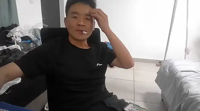 Snapshot of kisstoyousoon2024 chatting on 03/10/25, 07:29 kisstoyousoon2024 online show from 03/10/25, 07:29