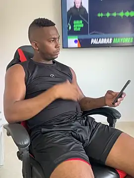 Destrozador415 online show from 04/14/26, 02:44