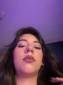 Snapshot of veronicaapink chatting on 02/28/25, 11:12 veronicaapink online show from 02/28/25, 11:12