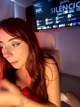 Snapshot of veronicaapink chatting on 11/30/25, 08:53 veronicaapink online show from 11/30/25, 08:53