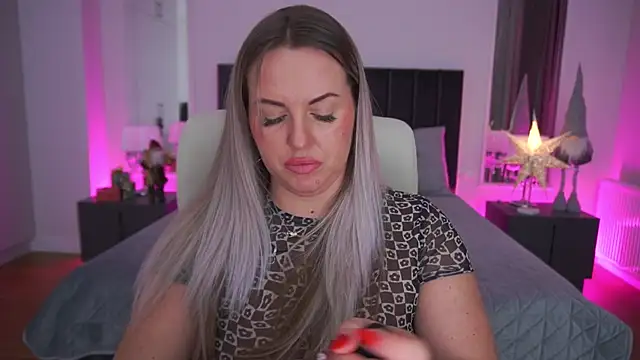 KiraCandyS online show from 01/14/26, 09:18