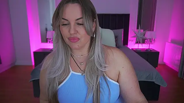 KiraCandyS online show from 03/02/26, 09:44