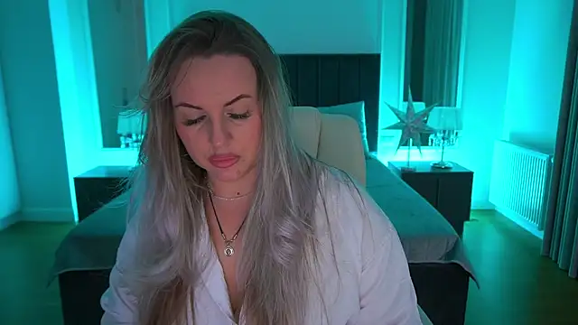 KiraCandyS online show from 03/10/26, 09:08