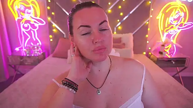 KiraCandyS online show from 05/10/26, 08:00