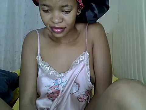 Snapshot of pretty_betty chatting on 05/14/26, 10:56 pretty betty online show from 05/14/26, 10:56