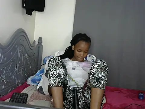 Snapshot of pretty_betty chatting on 02/22/25, 05:35 pretty betty online show from 02/22/25, 05:35