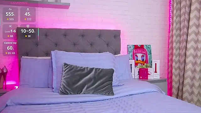 Snapshot of Born_to_Blow chatting on 09/27/25, 01:23 Born to Blow online show from 09/27/25, 01:23