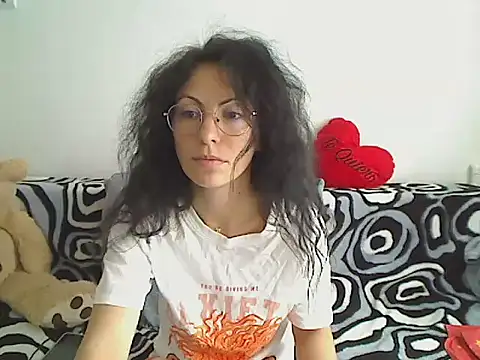 Emmatoo online show from 04/12/26, 09:12