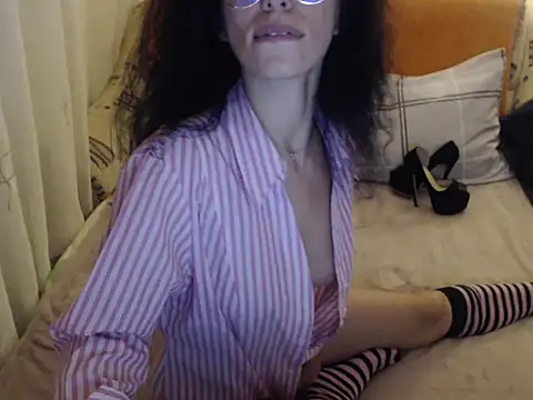 Emmatoo online show from 11/16/25, 10:57