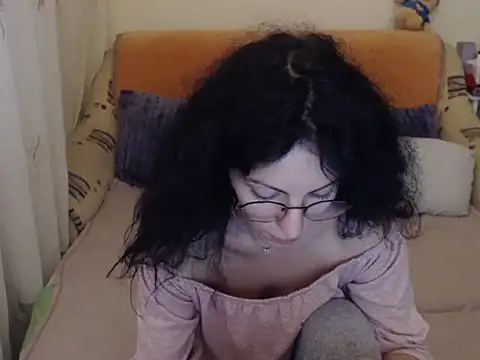 Emmatoo online show from 11/26/25, 02:06