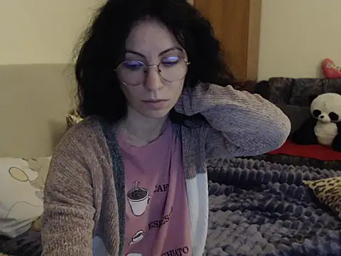 Snapshot of Emmatoo chatting on 02/05/26, 05:14 Emmatoo online show from 02/05/26, 05:14