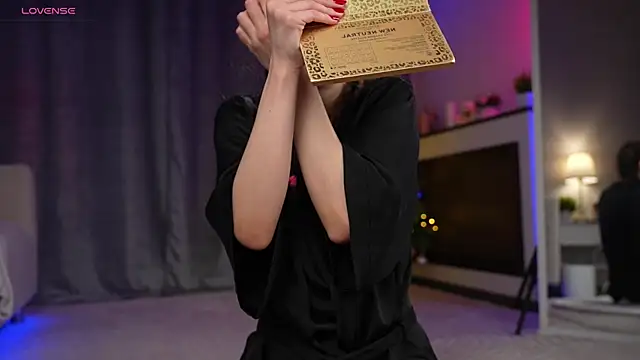 Amely Young online show from 12/15/25, 01:33