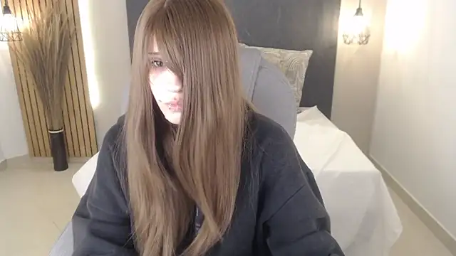 Snapshot of celestica_rose chatting on 06/17/26, 09:14 celestica rose online show from 06/17/26, 09:14