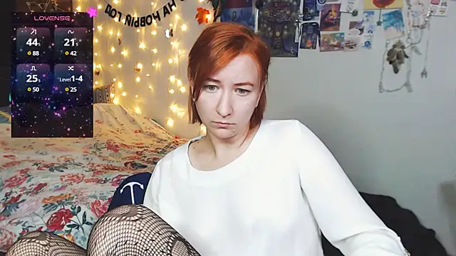 Snapshot of licentia__poetica chatting on 12/19/24, 01:18 licentia  poetica online show from 12/19/24, 01:18