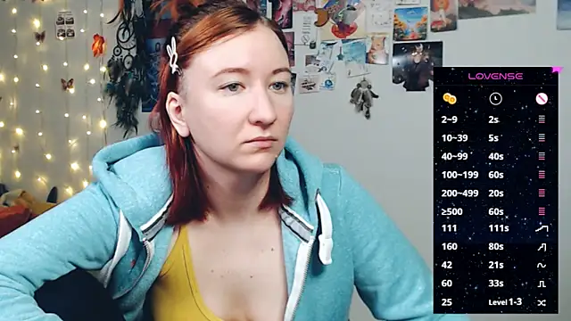 Snapshot of licentia__poetica chatting on 12/15/25, 01:33 licentia poetica online show from 12/15/25, 01:33