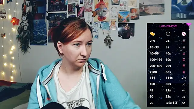 Snapshot of licentia__poetica chatting on 12/16/25, 11:09 licentia poetica online show from 12/16/25, 11:09