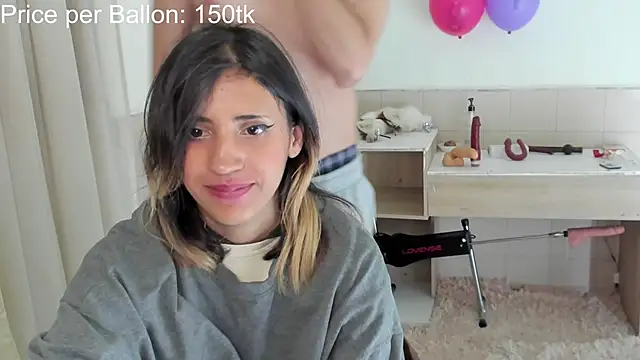 Snapshot of linnie_ chatting on 09/25/25, 03:12 linnie  online show from 09/25/25, 03:12