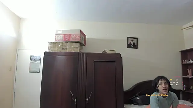 Snapshot of linnie_ chatting on 02/28/26, 12:21 linnie online show from 02/28/26, 12:21