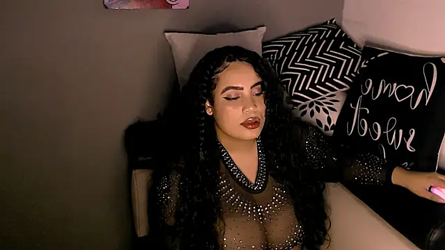 Emmacamille online show from 11/26/25, 12:32