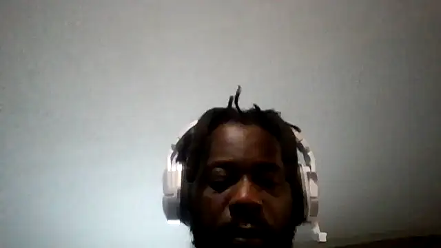 Snapshot of Mrbbc803 chatting on 09/21/25, 01:33 Mrbbc803 online show from 09/21/25, 01:33