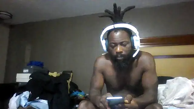 Snapshot of Mrbbc803 chatting on 09/24/25, 05:36 Mrbbc803 online show from 09/24/25, 05:36