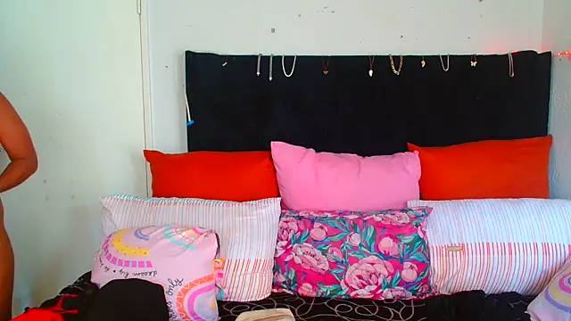 SAVAGExBOO online show from 11/05/25, 04:04