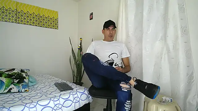 Snapshot of jayydenandjacob chatting on 02/26/25, 07:32 jayydenandjacob online show from 02/26/25, 07:32