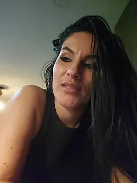 Pamela Rosal online show from 12/21/25, 01:30