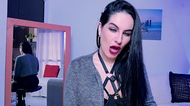 Pamela Rosal online show from 10/07/25, 01:01