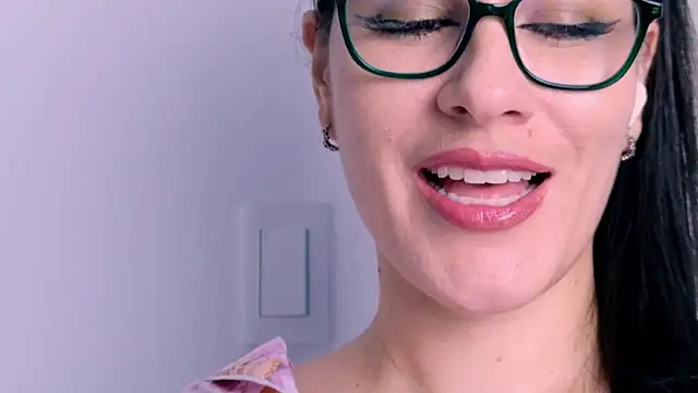 Pamela Rosal online show from 04/10/26, 12:50