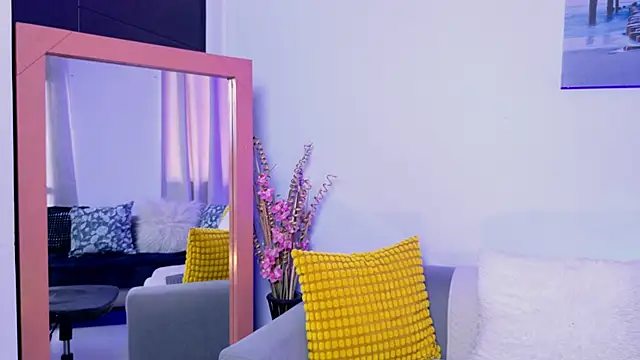 Pamela Rosal online show from 09/25/25, 12:44