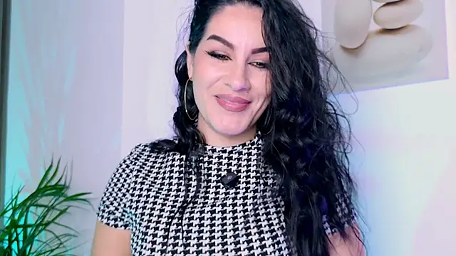 Pamela Rosal online show from 04/13/26, 12:53