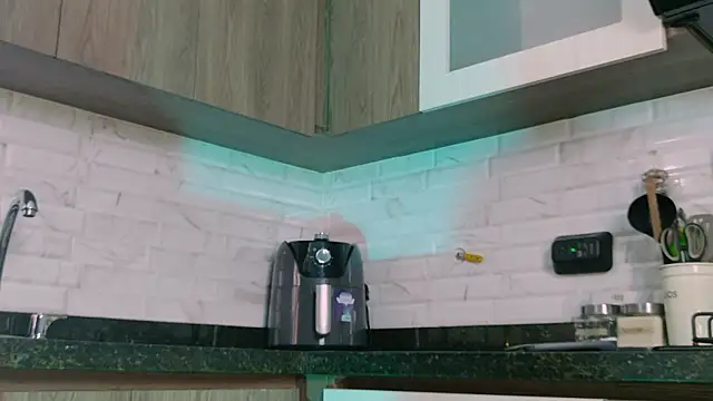 Pamela Rosal online show from 10/28/25, 01:54