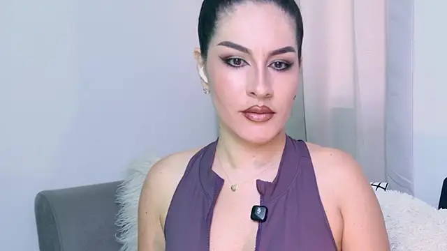 Pamela Rosal online show from 11/04/25, 01:15