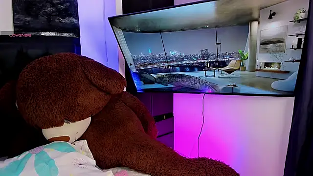 Maryonthemoon online show from 11/18/25, 05:11