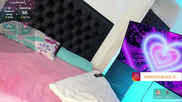 Maryonthemoon online show from 09/24/25, 07:26